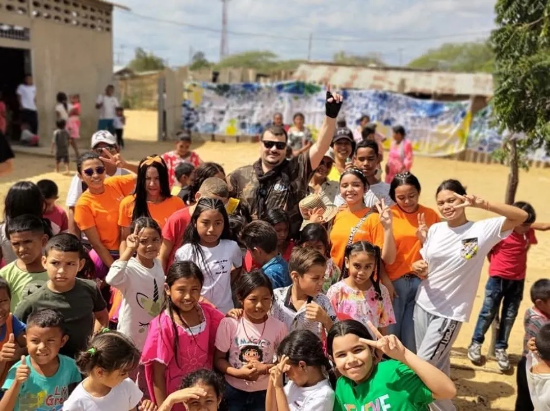 Groupe d'enfants lors d'une mission en Colombie